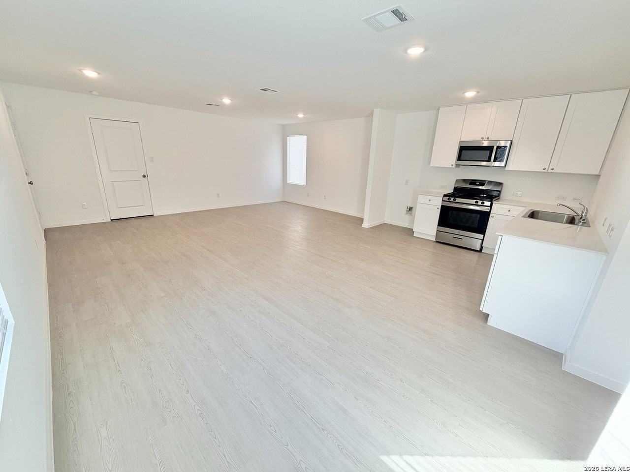 8530 Eucalyptus Hls - Photo 4 of 24
