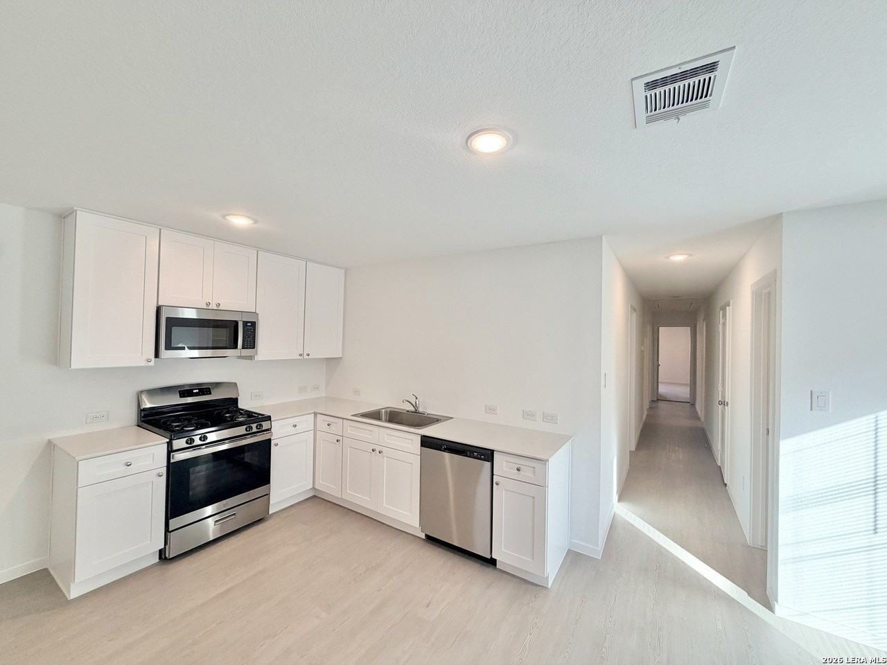 8530 Eucalyptus Hls - Photo 5 of 24