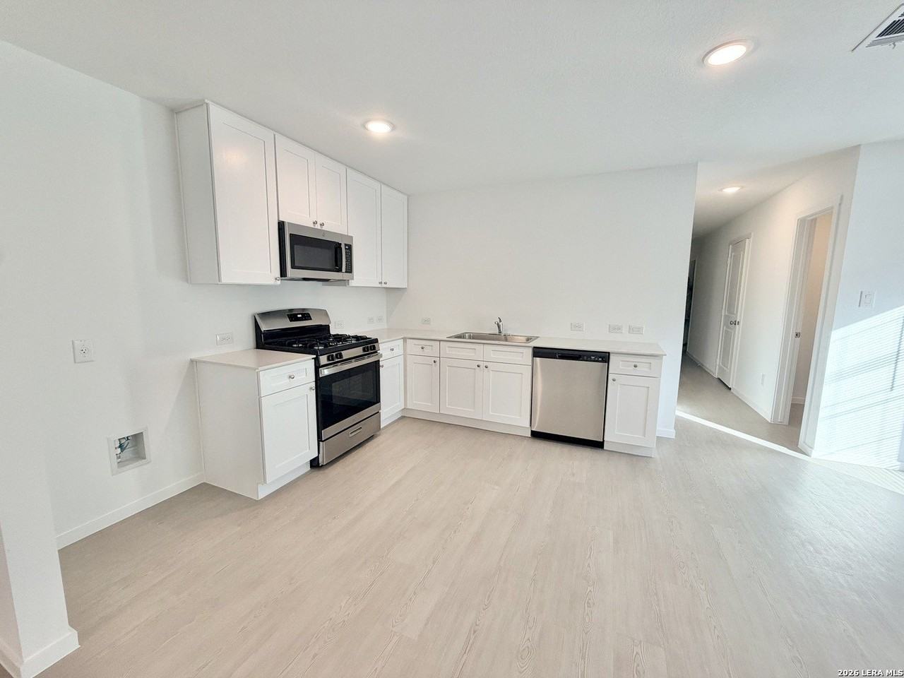 8530 Eucalyptus Hls - Photo 6 of 24