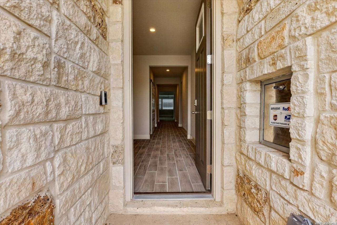 7154 Walkers Loop - Photo 5 of 39