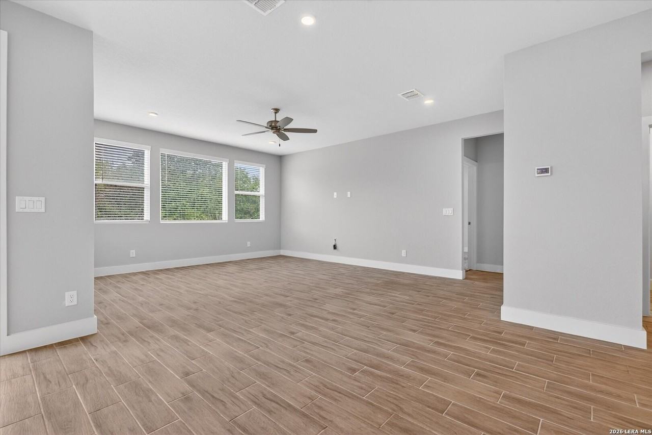 7154 Walkers Loop - Photo 7 of 39