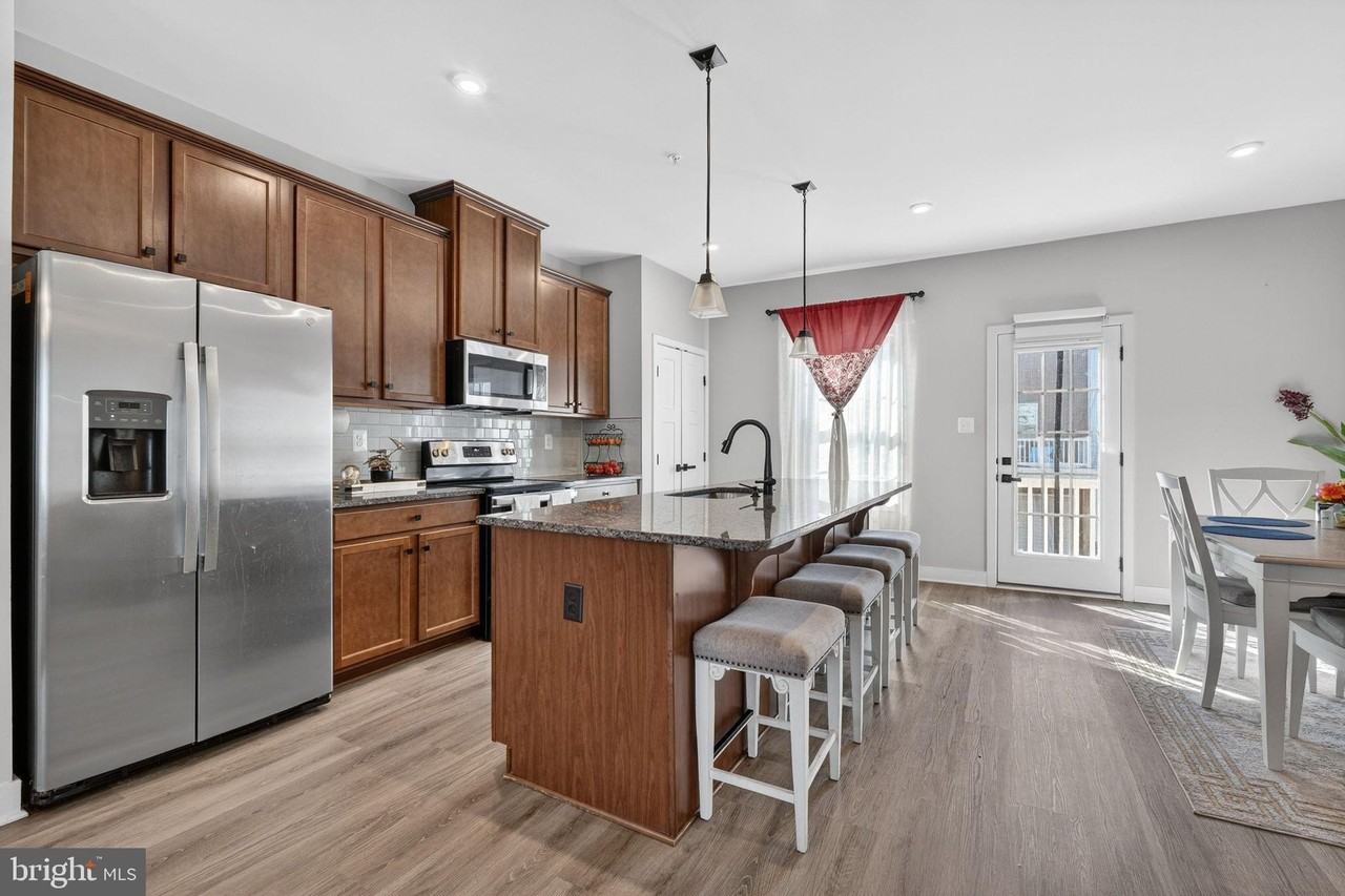 9599 Tall Oaks Rd - Photo 6 of 42