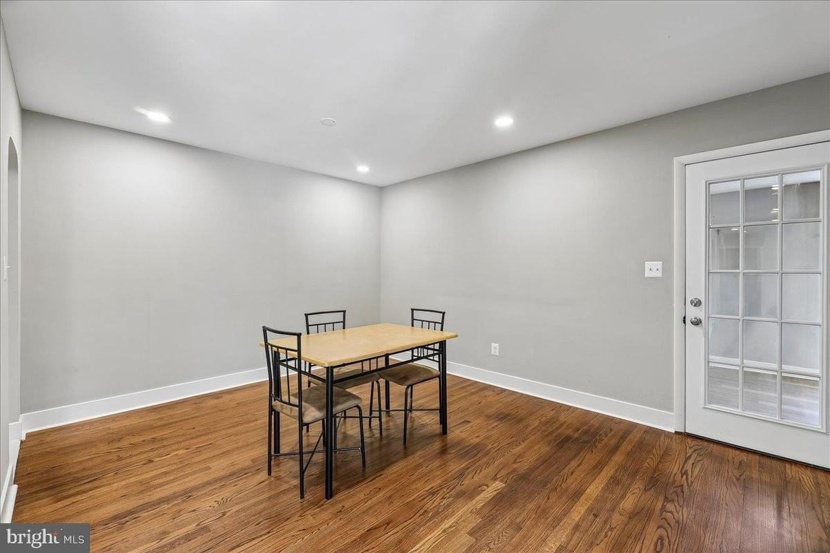 3102 Romain Ct - Photo 4 of 20
