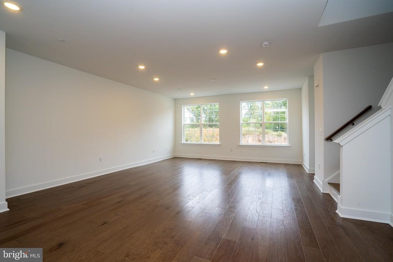 144 Ada Hightower Ave - Photo 3 of 30
