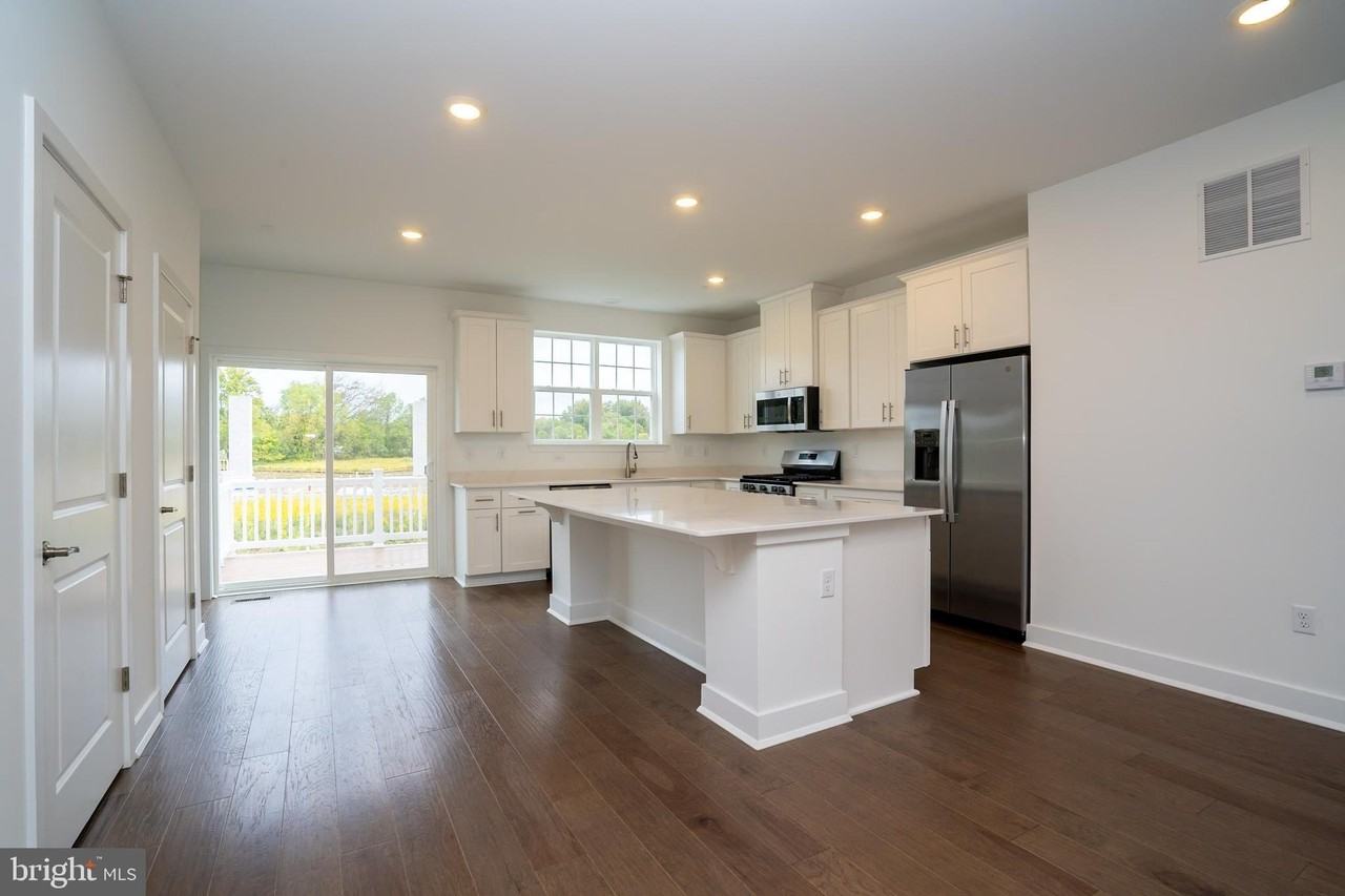 144 Ada Hightower Ave - Photo 6 of 30