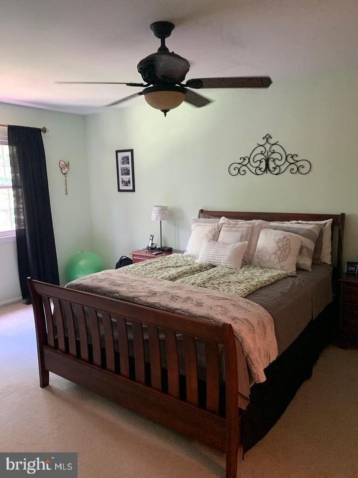 9207 Beachway Ln - Photo 4 of 27