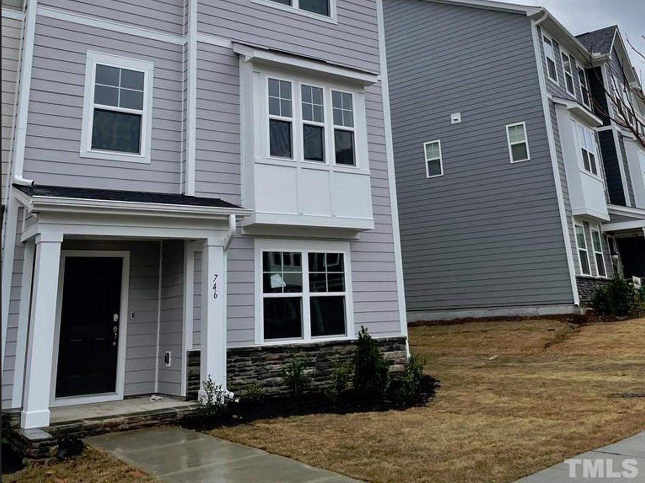 746 Gimari Dr - Photo 2 of 21