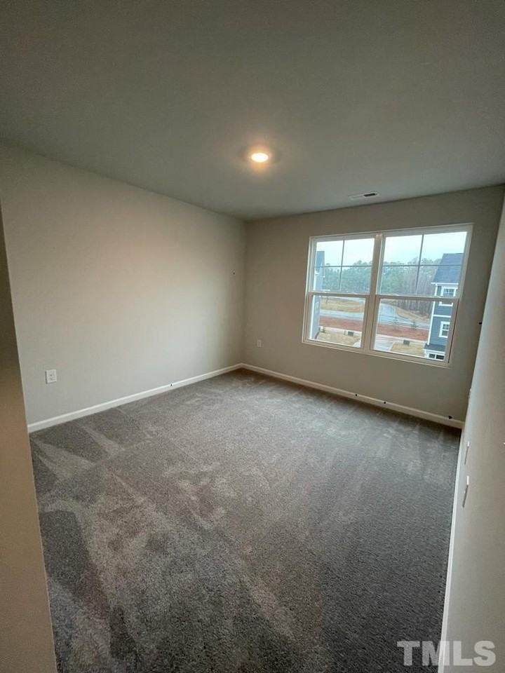 746 Gimari Dr - Photo 7 of 21