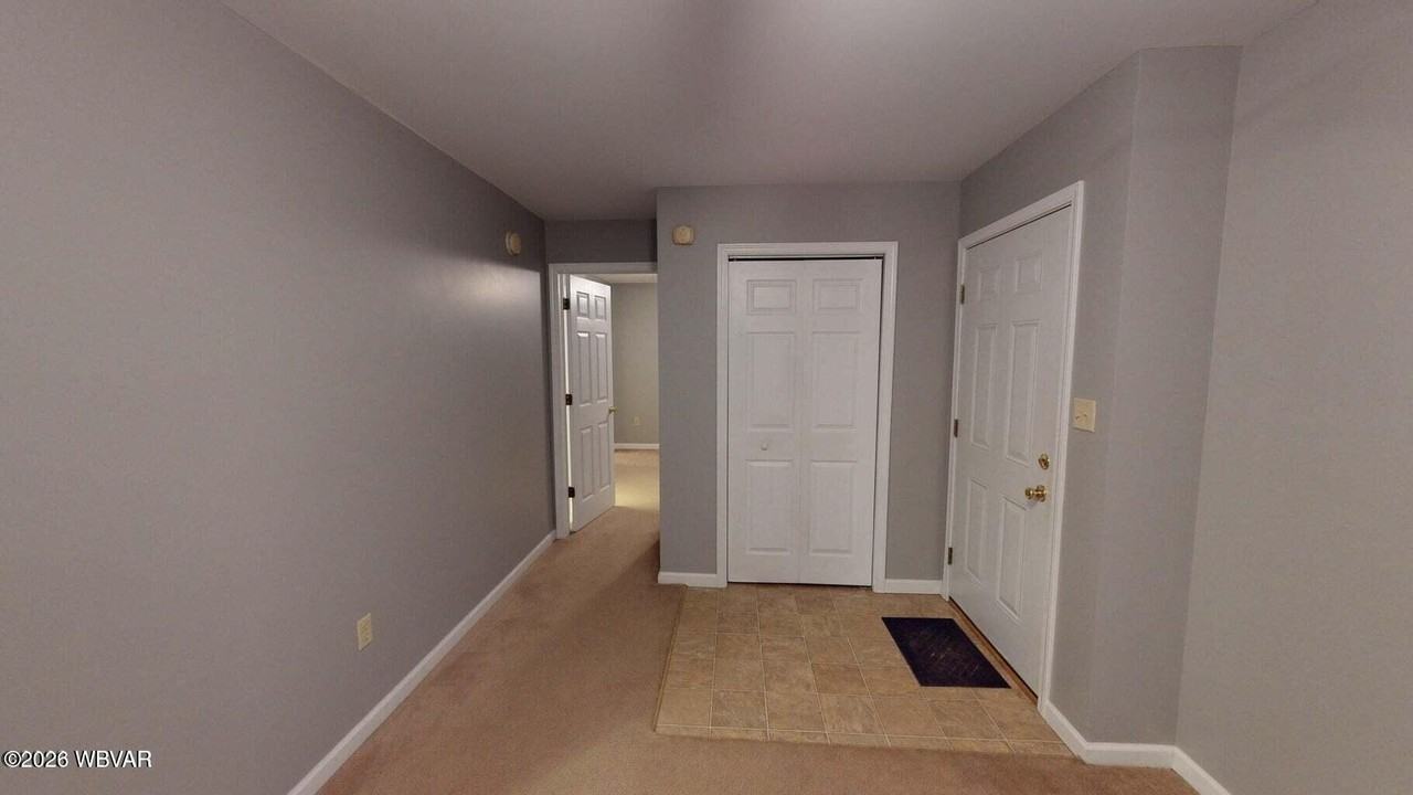 251 Underwood St - Photo 2 of 8