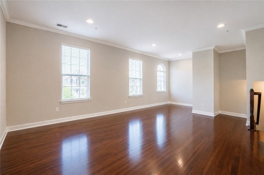 248 Broadstone Dr - Photo 3 of 36