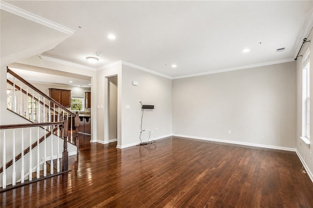 248 Broadstone Dr - Photo 5 of 36