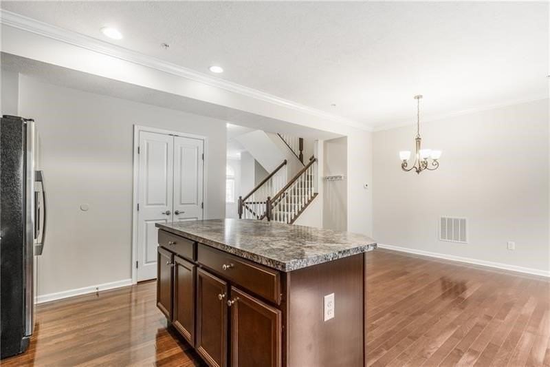248 Broadstone Dr - Photo 7 of 36