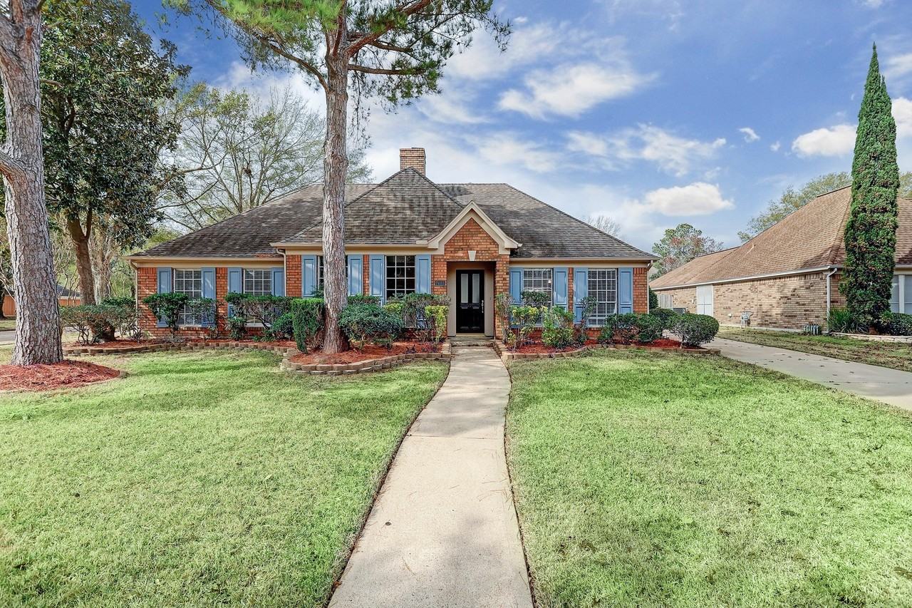 7403 Manor Bridge Ct