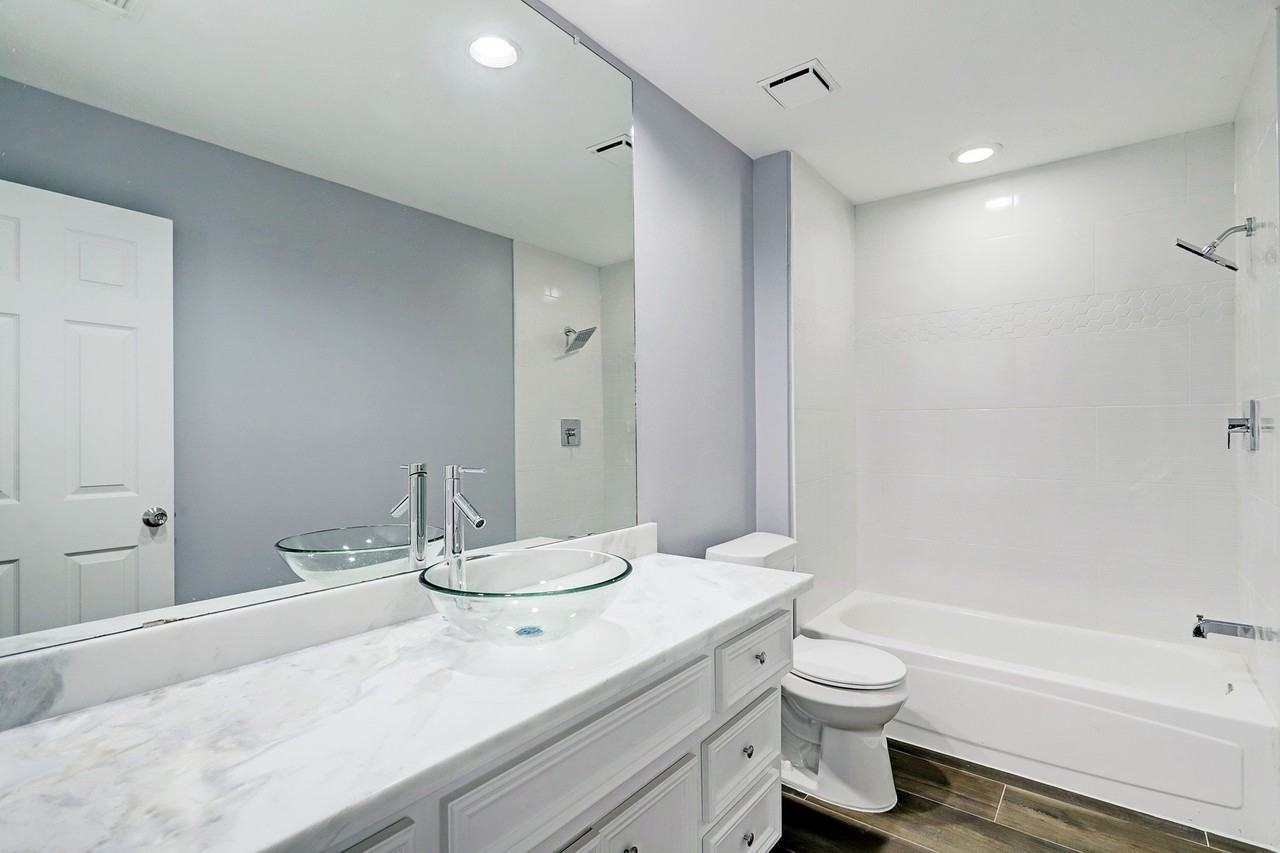7403 Manor Bridge Ct - Photo 7 of 11