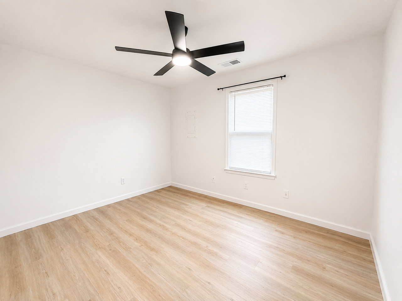 8580 Tidewater Dr #B - Photo 3 of 8