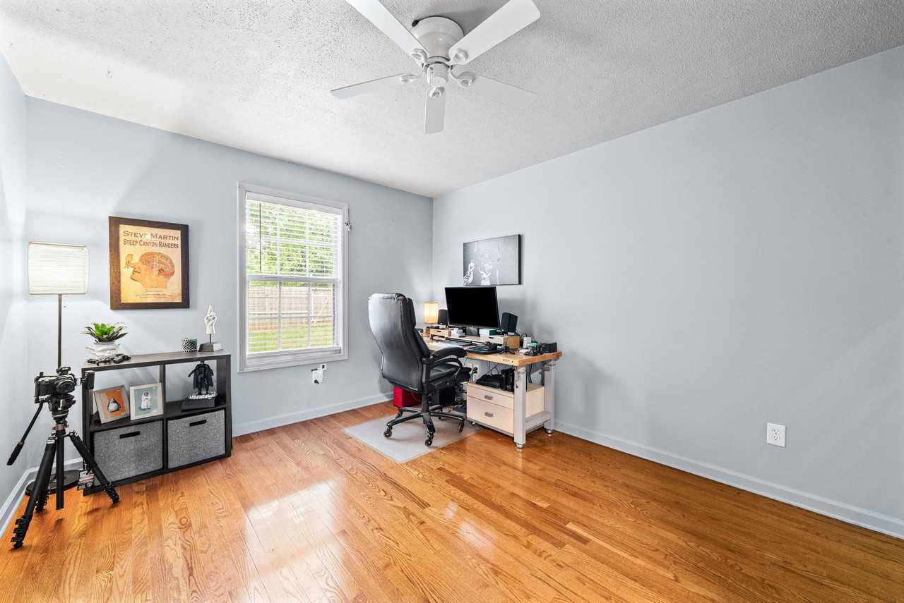 302 Northwind Dr #1 - Photo 3 of 10