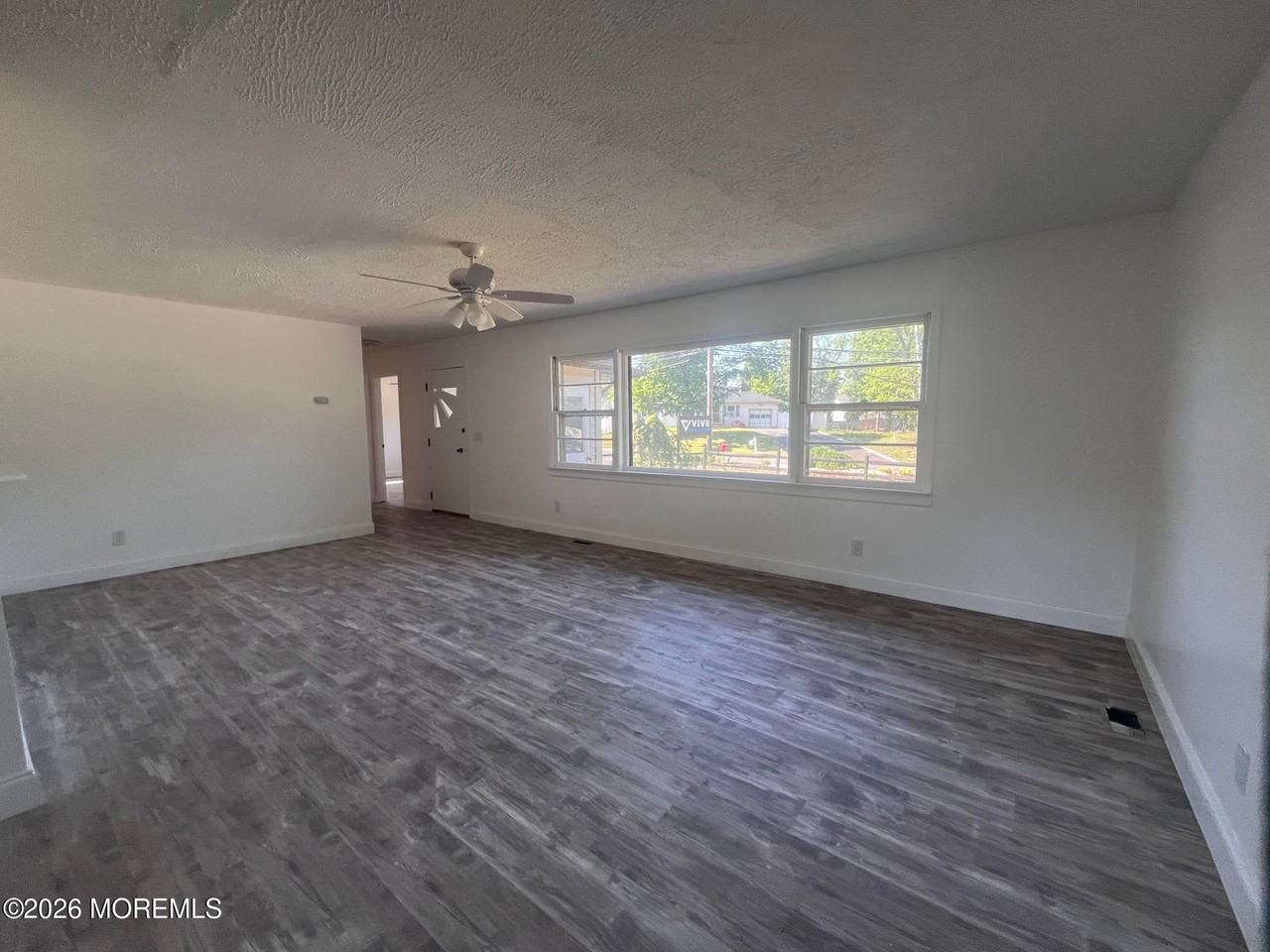 14 Wood Ave - Photo 2 of 35