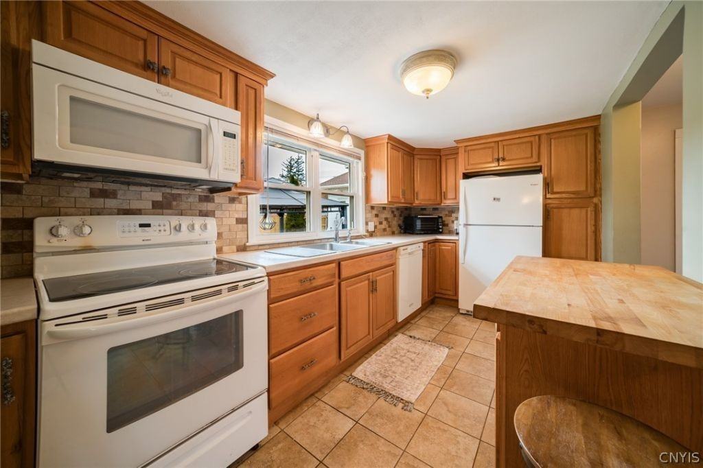 4300 Fay Rd - Photo 4 of 19