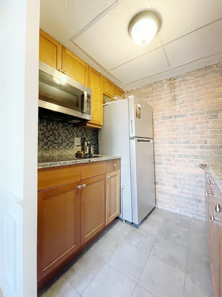 5 Grove StreetUnit 6 #6 - Photo 5 of 15