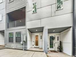 featured image of 428 38th Ave N #6