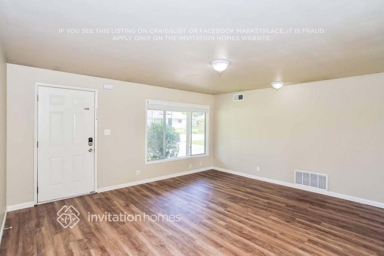 17026 124th Ave Se - Photo 3 of 16