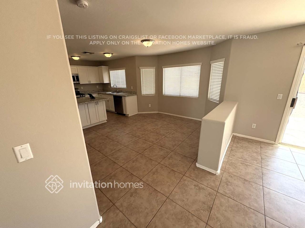 12541 W Myer Ln - Photo 6 of 18