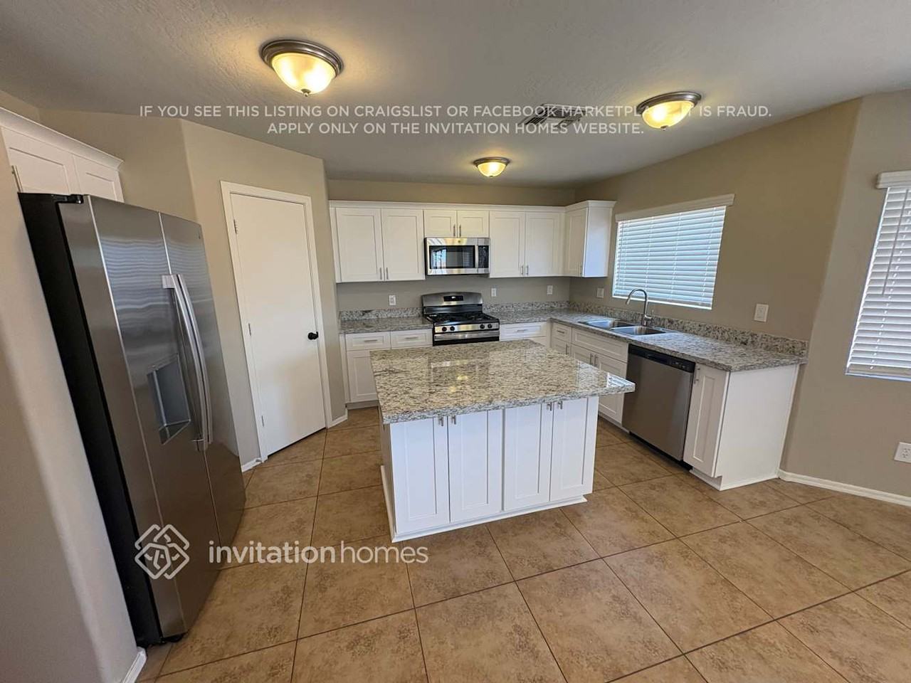 12541 W Myer Ln - Photo 7 of 18