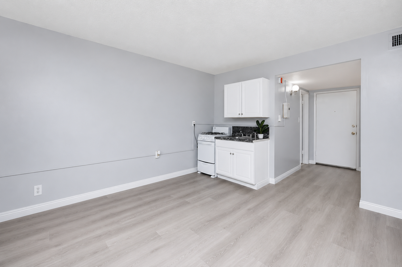 15001 CRENSHAW BLVD. - Photo 3 of 19