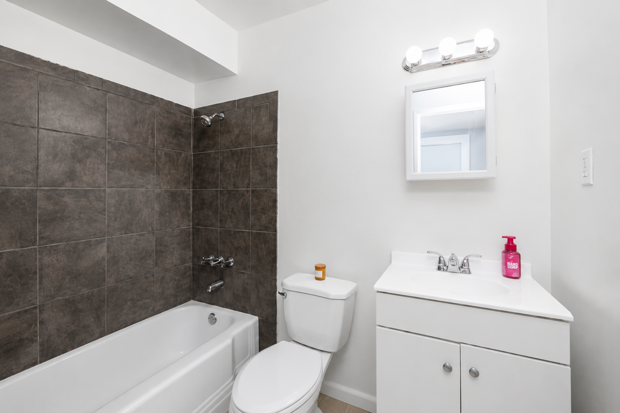 15001 CRENSHAW BLVD. - Photo 5 of 19
