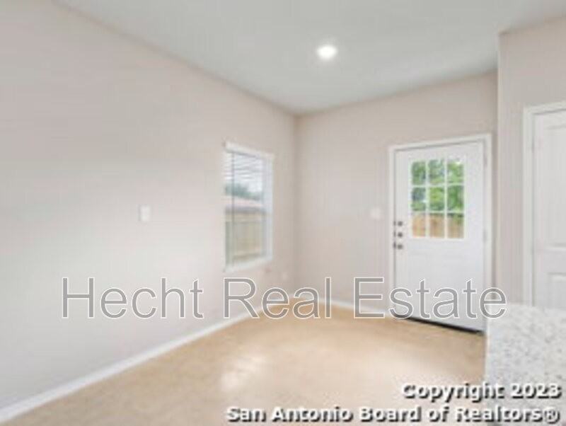 9919 Grove Mist - Photo 2 of 24