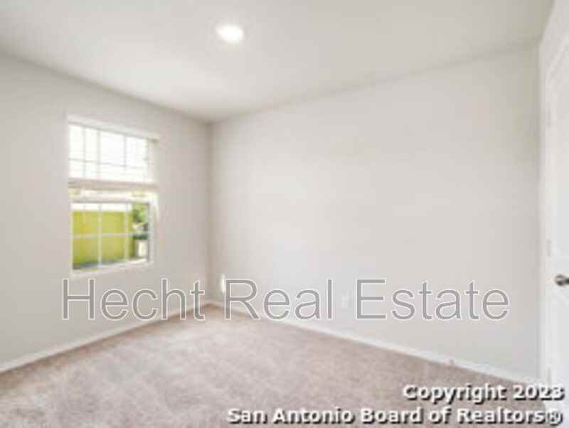 9919 Grove Mist - Photo 6 of 24
