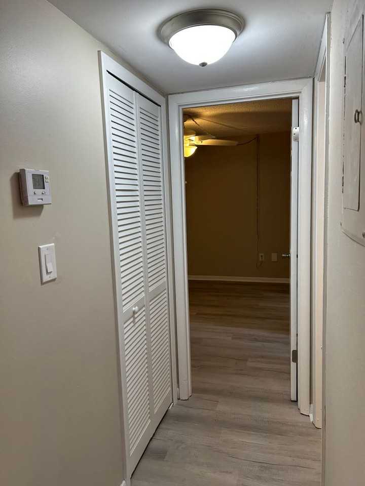 300 N Dewey St - Photo 6 of 16