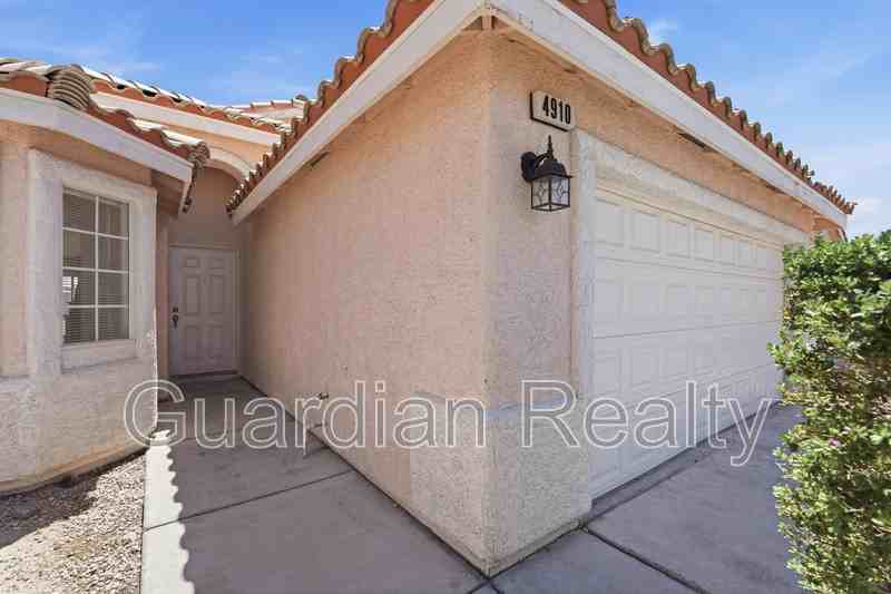 4910 Glowing Garnet St - Photo 2 of 21