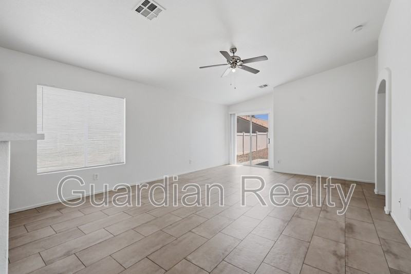 4910 Glowing Garnet St - Photo 3 of 21
