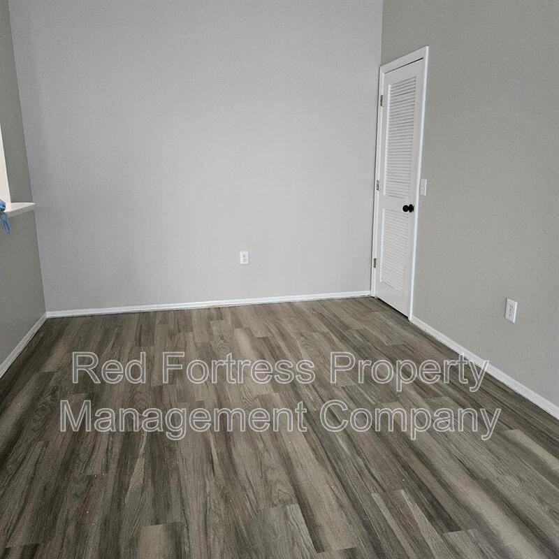 9005 Colby Dr #1920 - Photo 6 of 6