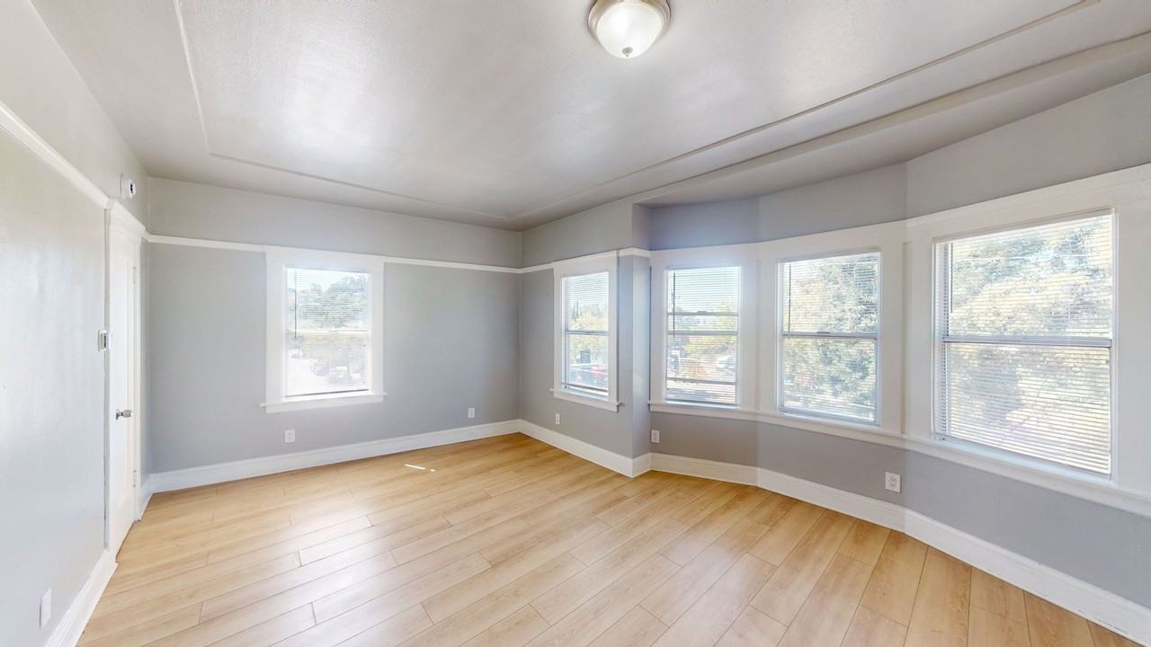 2605 High Street - Photo 7 of 39