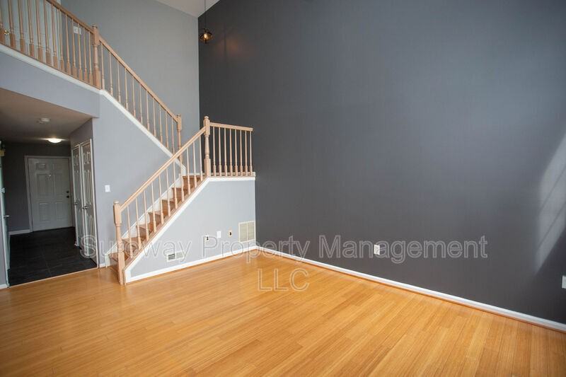 605 Doral Dr - Photo 6 of 40
