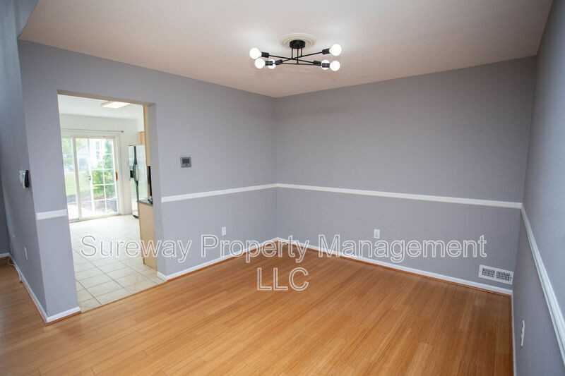 605 Doral Dr - Photo 7 of 40