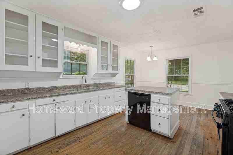 901 W Virginia St - Photo 6 of 12