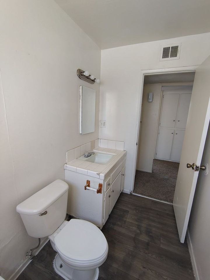1015-1019  L Street - Photo 3 of 16