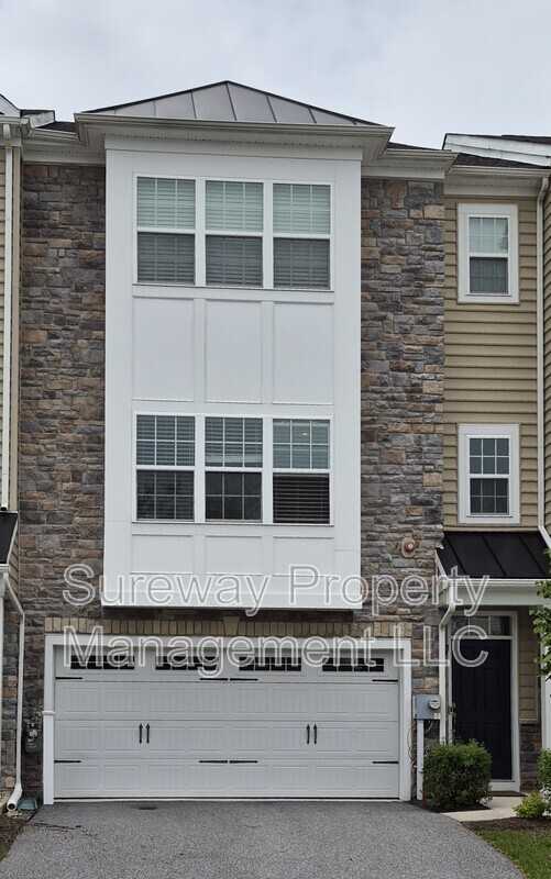 19 Skylar Cir