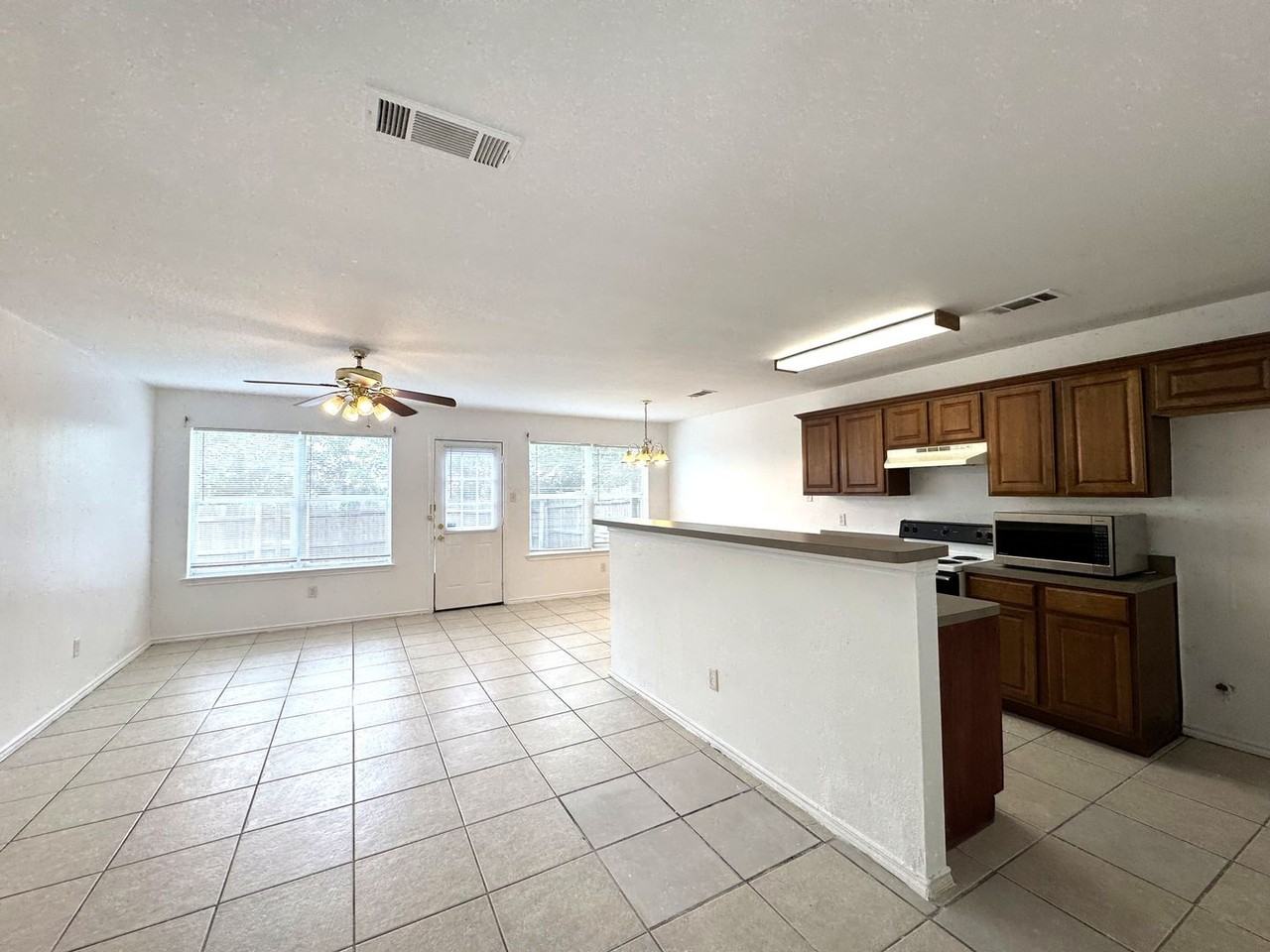 4510 Alamosa St - Photo 4 of 23