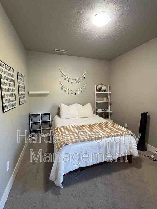 4315 N Adams St - Photo 7 of 18