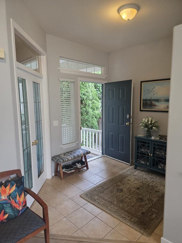 16447 108 Ave - Photo 2 of 12
