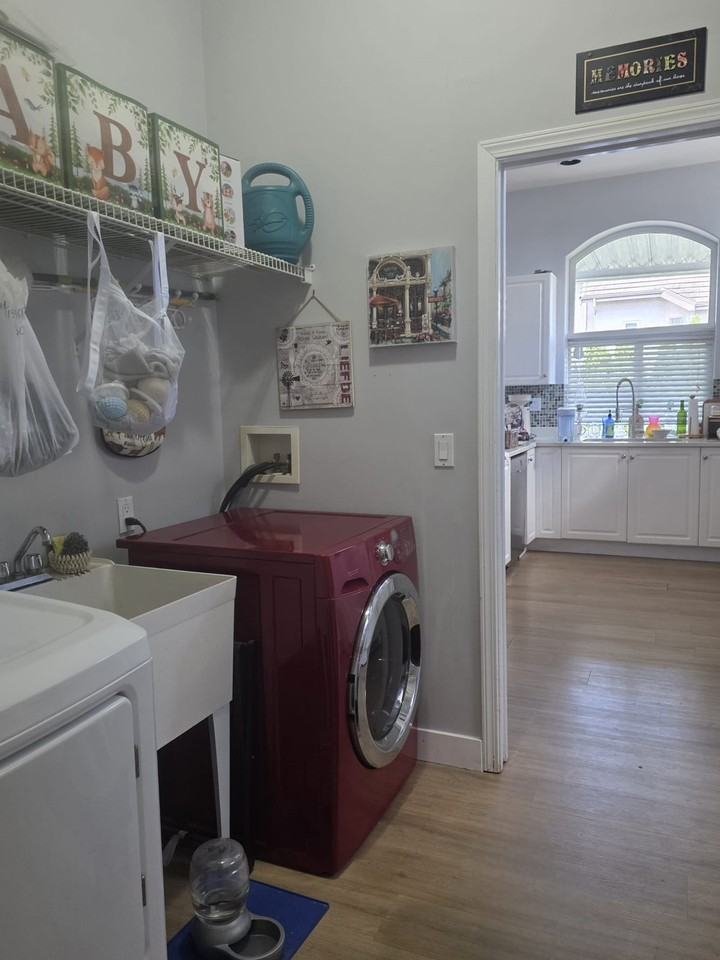 16447 108 Ave - Photo 3 of 12