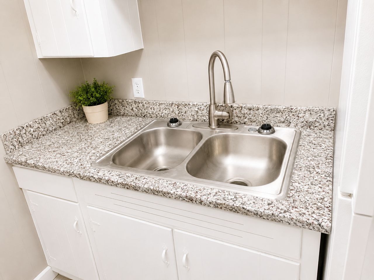 College Street Apartments - Photo 2 of 10