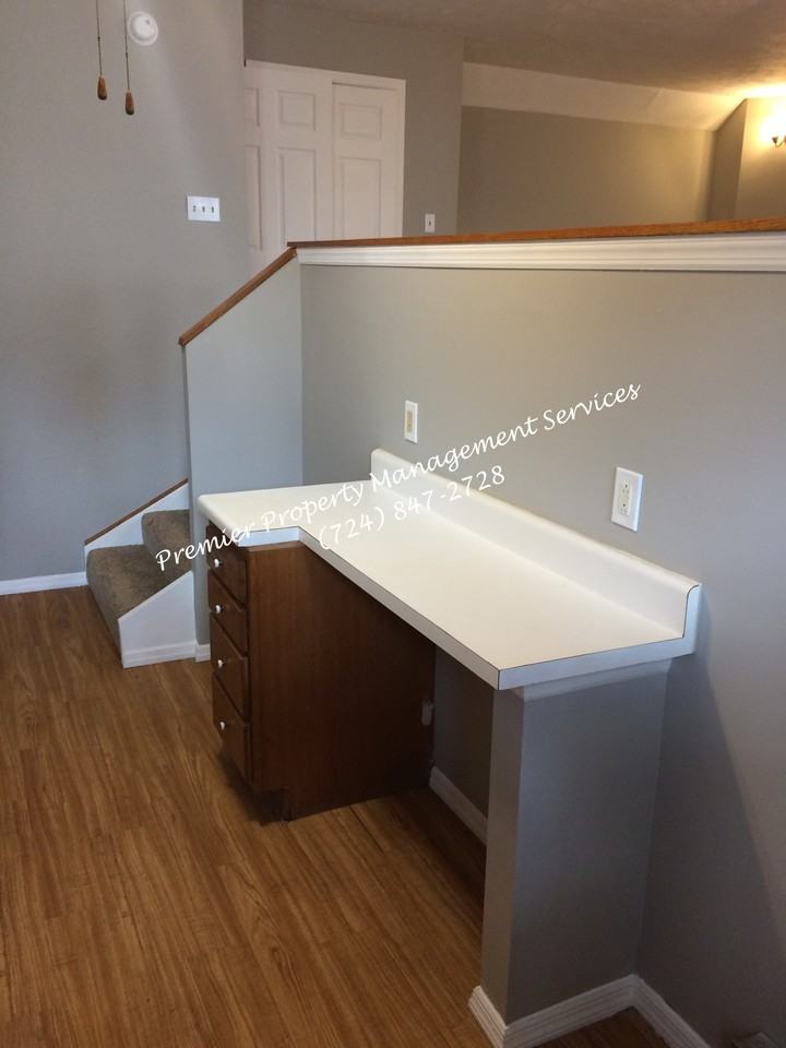 699 Olive Lane (Ambridge) - Photo 3 of 3