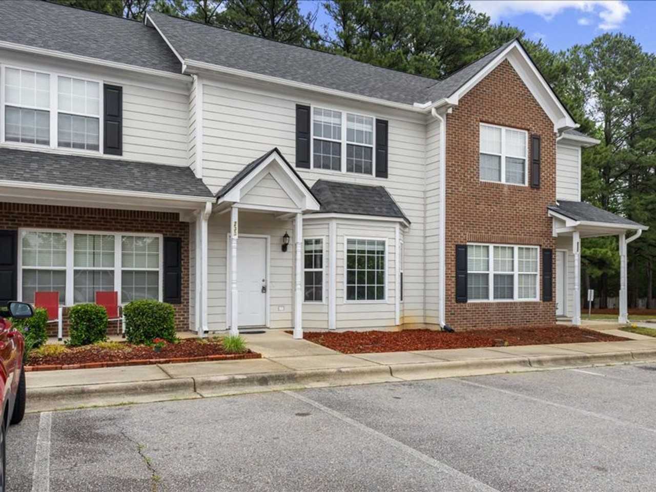 233 Dairy Rd - Photo 2 of 35