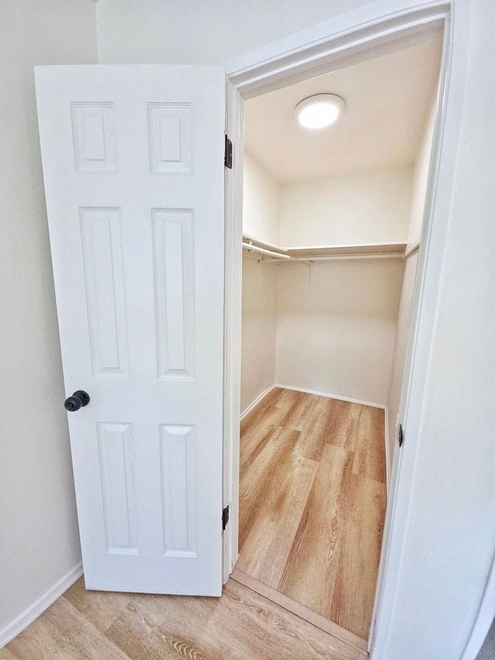 Redondo Apartments - Photo 6 of 20