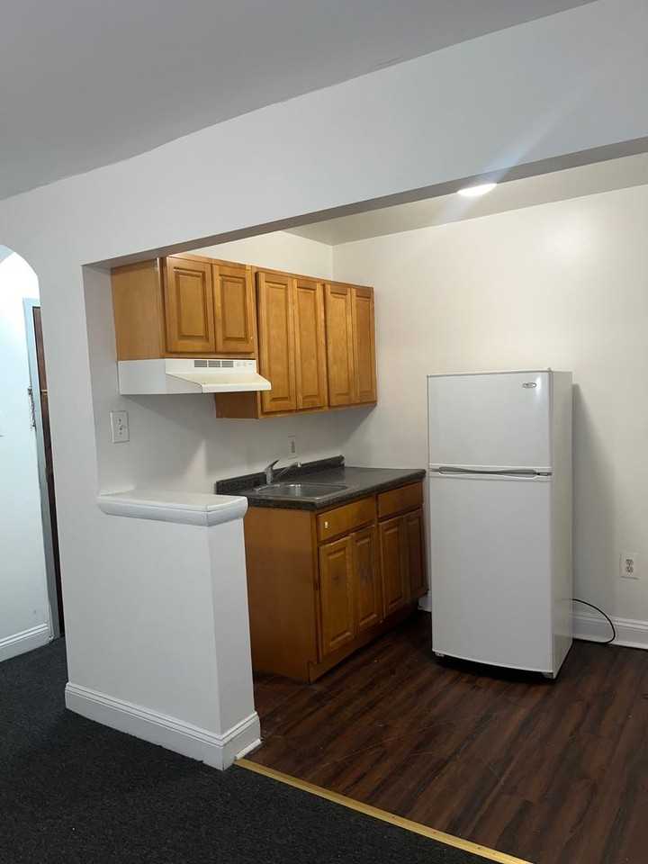 Chester Lynn Apartments - Photo 6 of 44